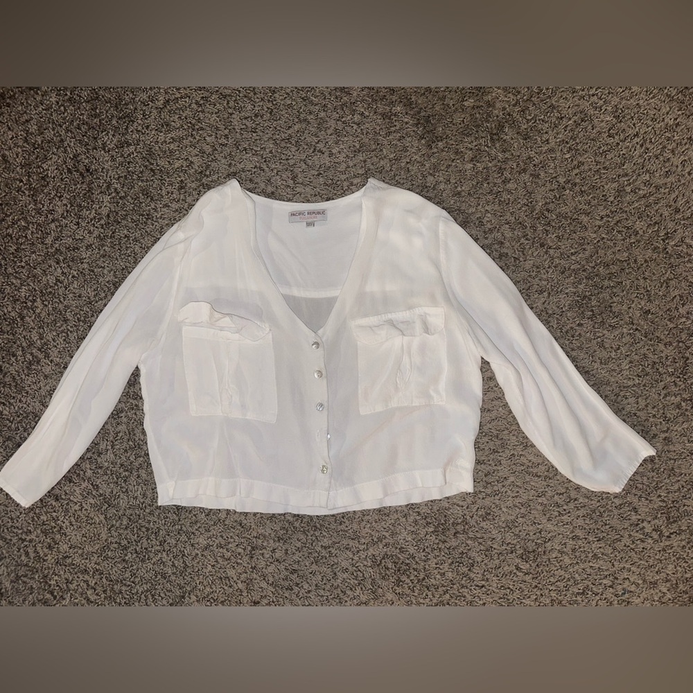 PULL AND BEAR cropped white blouse
